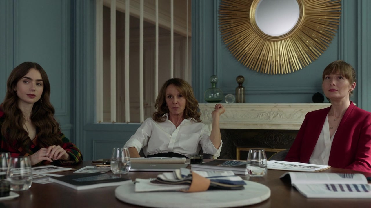 Emily_in_Paris_S01E05_Faux_Amis_720p_NF_WEB-DL_DDP5_1_x264-BTN_0627.jpg Emily_in_Paris_S01E05_Faux_Amis_720p_NF_WEB-DL_DDP5_1_x264-BTN_0627.jpg