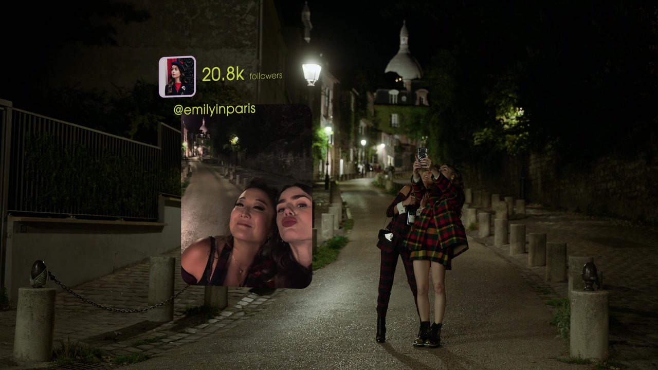 Emily_in_Paris_S01E05_Faux_Amis_720p_NF_WEB-DL_DDP5_1_x264-BTN_0946.jpg