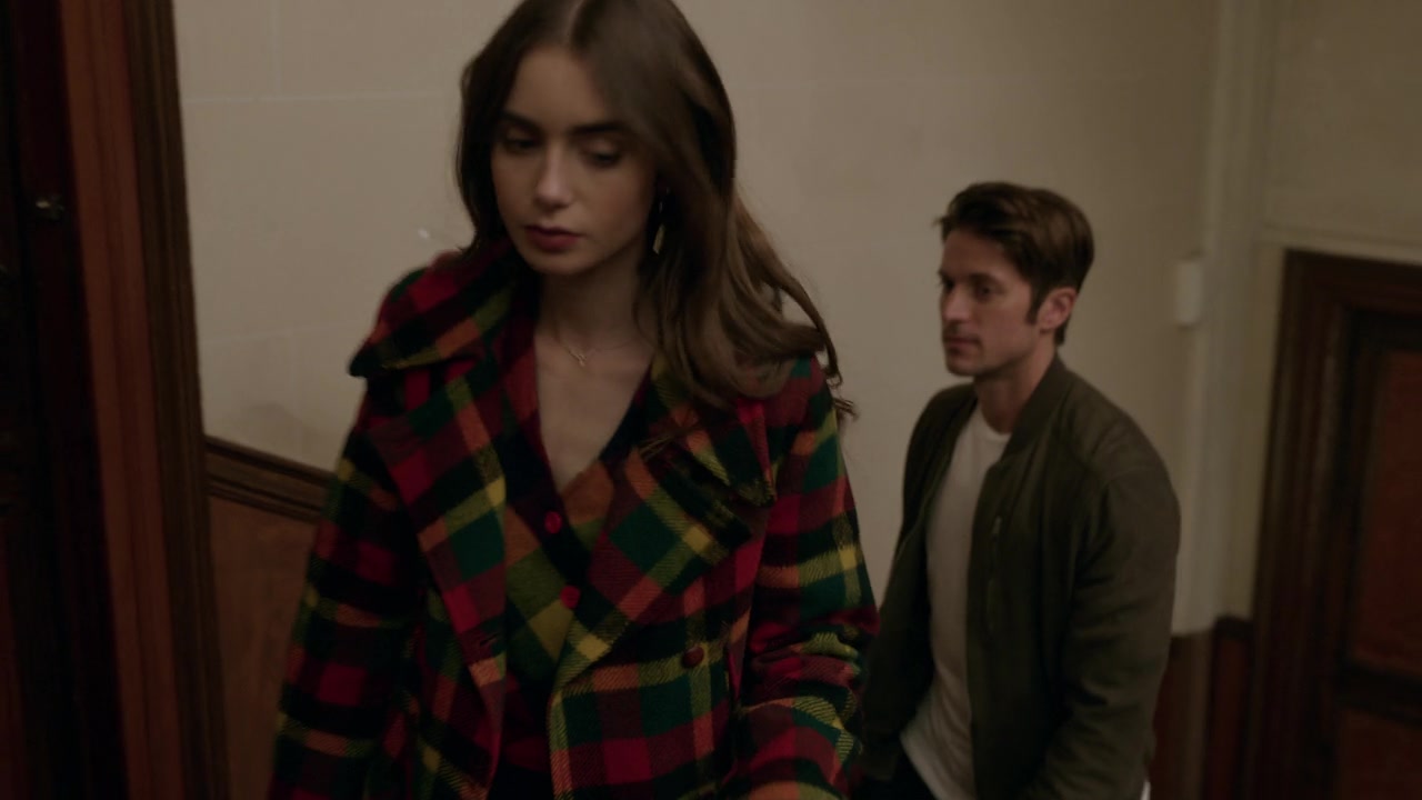 Emily_in_Paris_S01E05_Faux_Amis_720p_NF_WEB-DL_DDP5_1_x264-BTN_0971.jpg Emily_in_Paris_S01E05_Faux_Amis_720p_NF_WEB-DL_DDP5_1_x264-BTN_0971.jpg