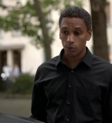 Emily_in_Paris_S01E05_Faux_Amis_720p_NF_WEB-DL_DDP5_1_x264-BTN_0050.jpg