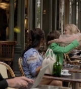 Emily_in_Paris_S01E05_Faux_Amis_720p_NF_WEB-DL_DDP5_1_x264-BTN_0080.jpg