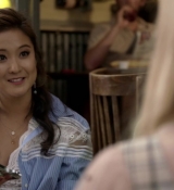 Emily_in_Paris_S01E05_Faux_Amis_720p_NF_WEB-DL_DDP5_1_x264-BTN_0103.jpg
