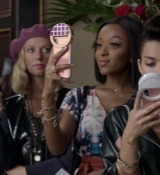 Emily_in_Paris_S01E05_Faux_Amis_720p_NF_WEB-DL_DDP5_1_x264-BTN_0247.jpg
