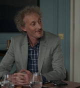 Emily_in_Paris_S01E05_Faux_Amis_720p_NF_WEB-DL_DDP5_1_x264-BTN_0668.jpg