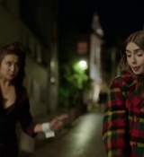Emily_in_Paris_S01E05_Faux_Amis_720p_NF_WEB-DL_DDP5_1_x264-BTN_0914.jpg