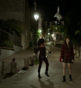 Emily_in_Paris_S01E05_Faux_Amis_720p_NF_WEB-DL_DDP5_1_x264-BTN_0923.jpg