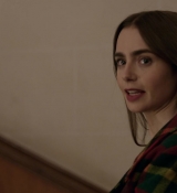 Emily_in_Paris_S01E05_Faux_Amis_720p_NF_WEB-DL_DDP5_1_x264-BTN_0988.jpg