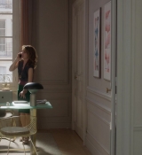 Emily_in_Paris_S01E05_Faux_Amis_720p_NF_WEB-DL_DDP5_1_x264-BTN_0997.jpg