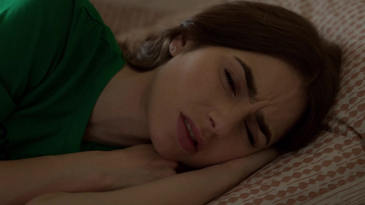 Emily_in_Paris_S01E06_Ringarde_720p_NF_WEB-DL_DDP5_1_x264-BTN_0022.jpg Emily_in_Paris_S01E06_Ringarde_720p_NF_WEB-DL_DDP5_1_x264-BTN_0022.jpg