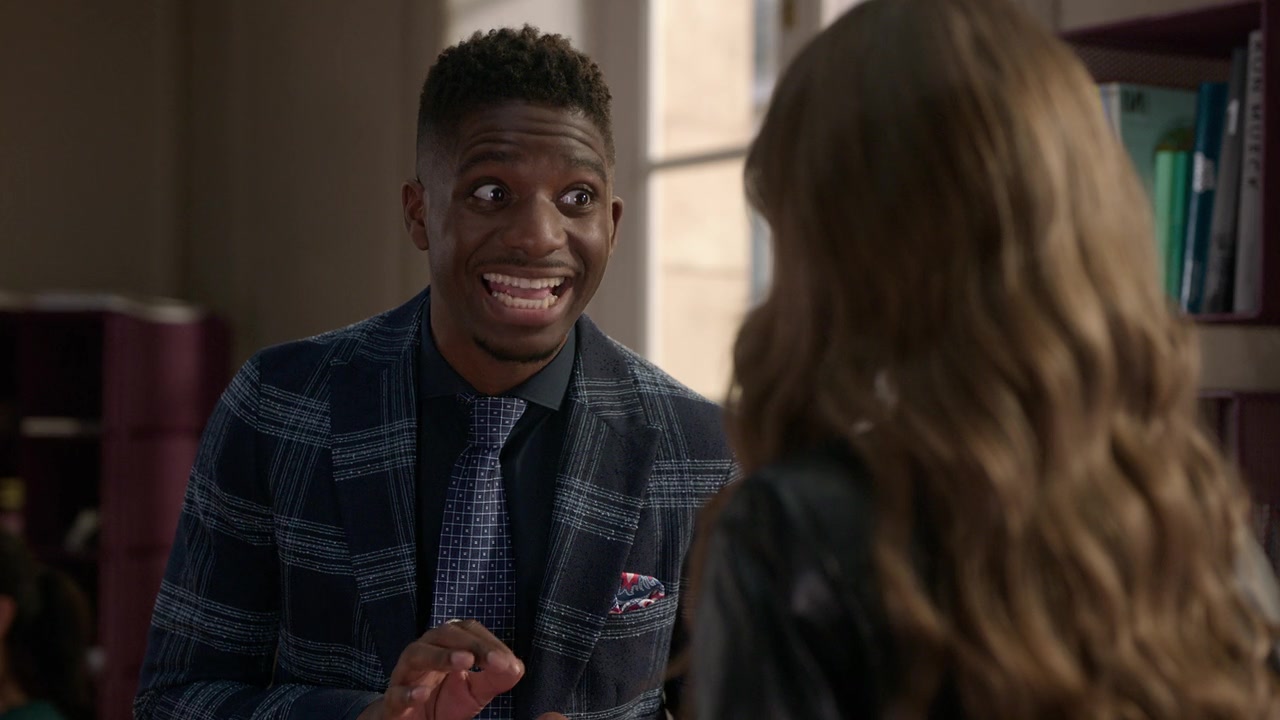 Emily_in_Paris_S01E06_Ringarde_720p_NF_WEB-DL_DDP5_1_x264-BTN_0156.jpg