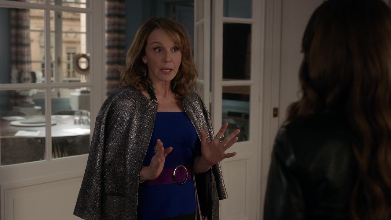 Emily_in_Paris_S01E06_Ringarde_720p_NF_WEB-DL_DDP5_1_x264-BTN_0168.jpg