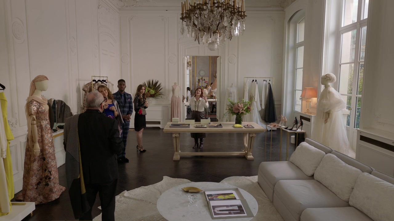 Emily_in_Paris_S01E06_Ringarde_720p_NF_WEB-DL_DDP5_1_x264-BTN_0206.jpg Emily_in_Paris_S01E06_Ringarde_720p_NF_WEB-DL_DDP5_1_x264-BTN_0206.jpg