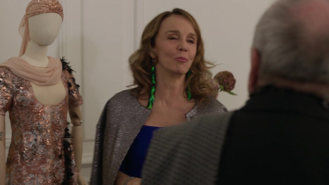Emily_in_Paris_S01E06_Ringarde_720p_NF_WEB-DL_DDP5_1_x264-BTN_0212.jpg