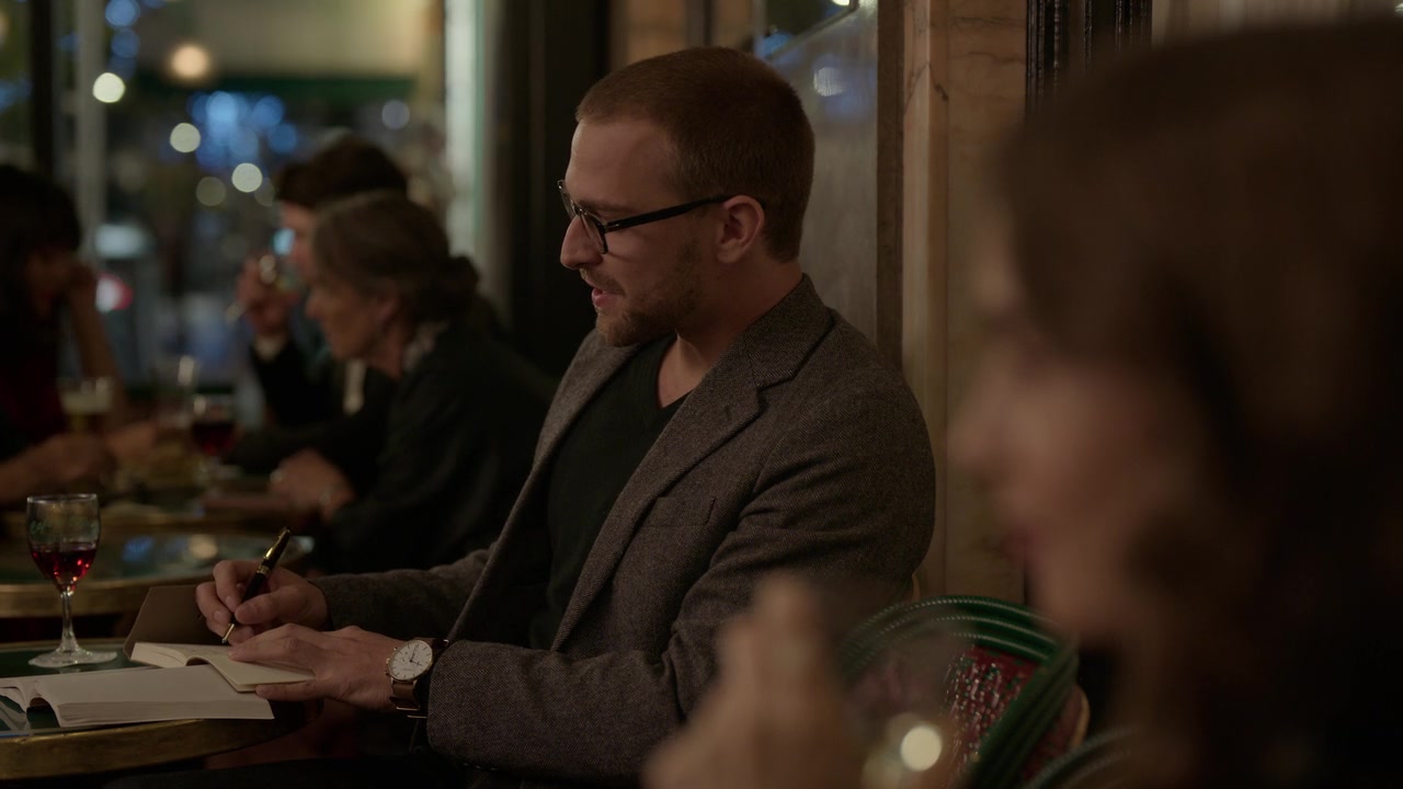 Emily_in_Paris_S01E06_Ringarde_720p_NF_WEB-DL_DDP5_1_x264-BTN_0275.jpg