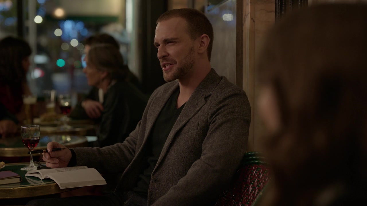 Emily_in_Paris_S01E06_Ringarde_720p_NF_WEB-DL_DDP5_1_x264-BTN_0283.jpg