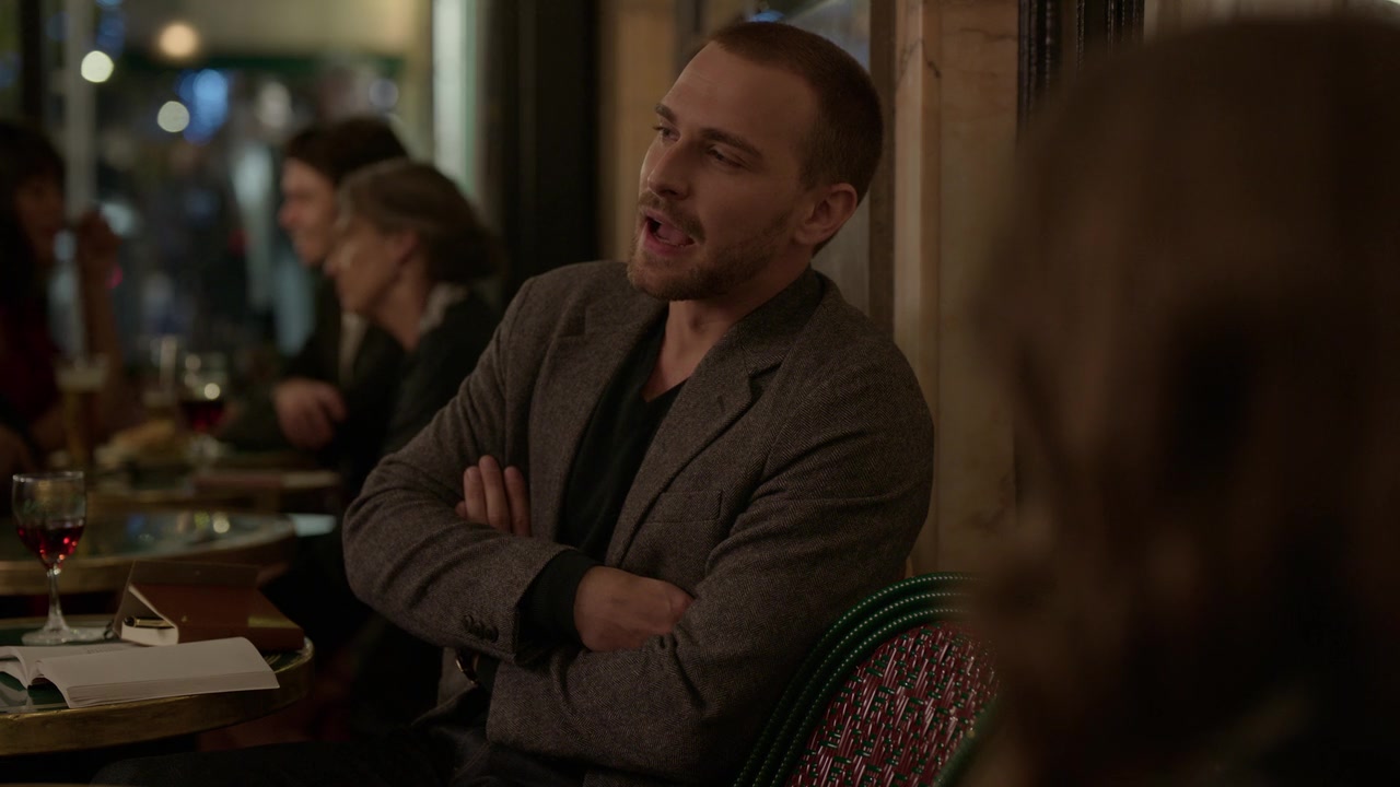 Emily_in_Paris_S01E06_Ringarde_720p_NF_WEB-DL_DDP5_1_x264-BTN_0310.jpg