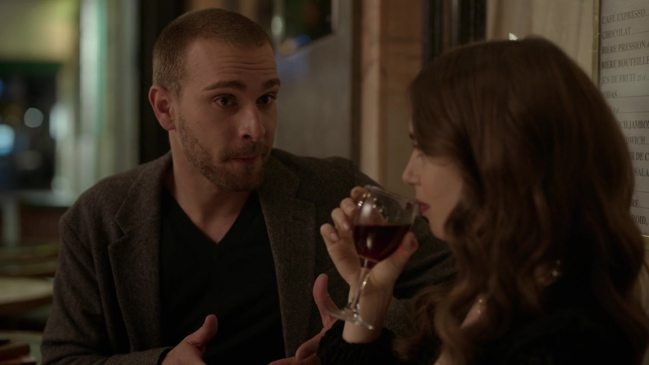 Emily_in_Paris_S01E06_Ringarde_720p_NF_WEB-DL_DDP5_1_x264-BTN_0353.jpg