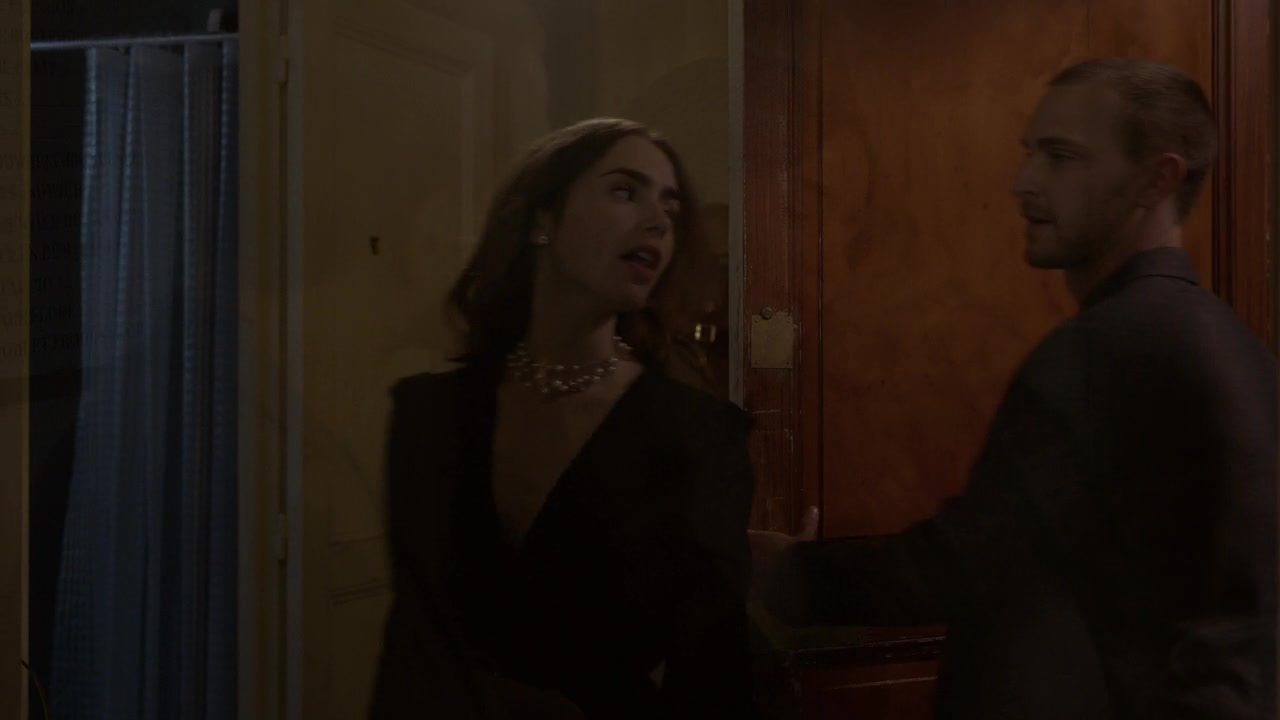 Emily_in_Paris_S01E06_Ringarde_720p_NF_WEB-DL_DDP5_1_x264-BTN_0379.jpg