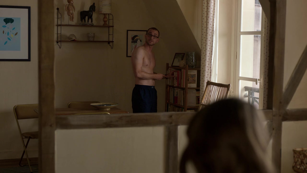 Emily_in_Paris_S01E06_Ringarde_720p_NF_WEB-DL_DDP5_1_x264-BTN_0412.jpg