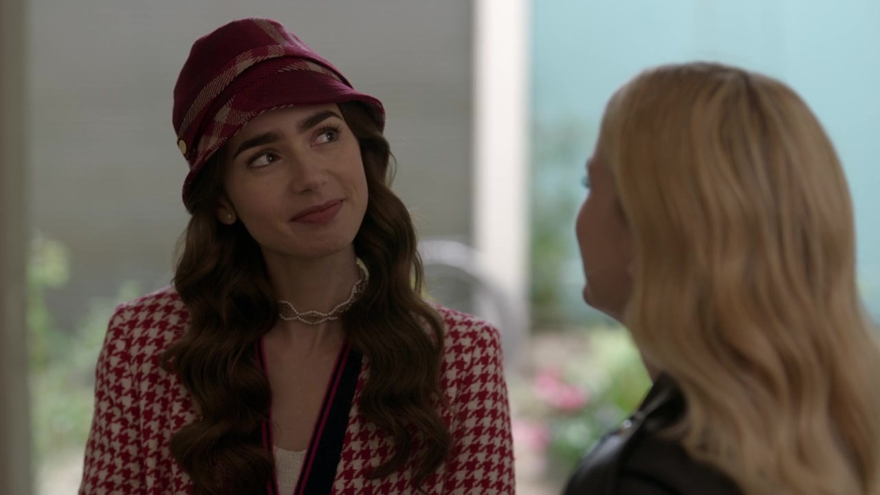 Emily_in_Paris_S01E06_Ringarde_720p_NF_WEB-DL_DDP5_1_x264-BTN_0471.jpg Emily_in_Paris_S01E06_Ringarde_720p_NF_WEB-DL_DDP5_1_x264-BTN_0471.jpg
