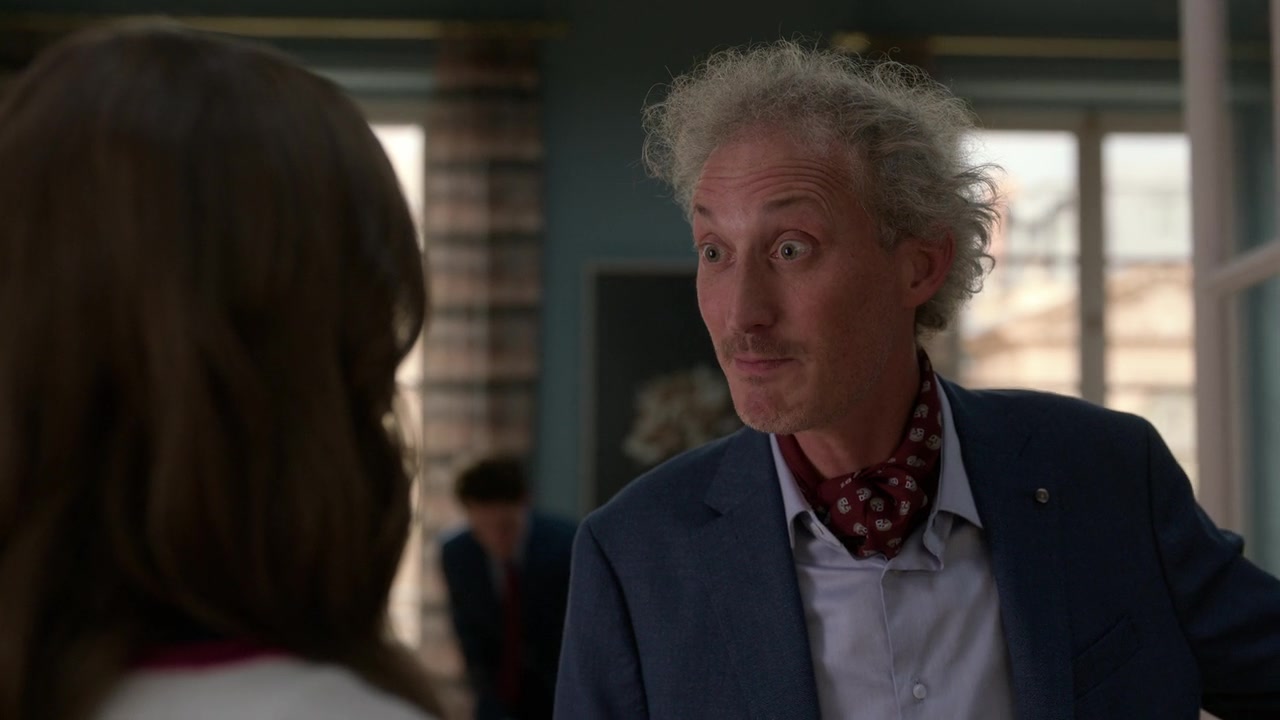 Emily_in_Paris_S01E06_Ringarde_720p_NF_WEB-DL_DDP5_1_x264-BTN_0537.jpg