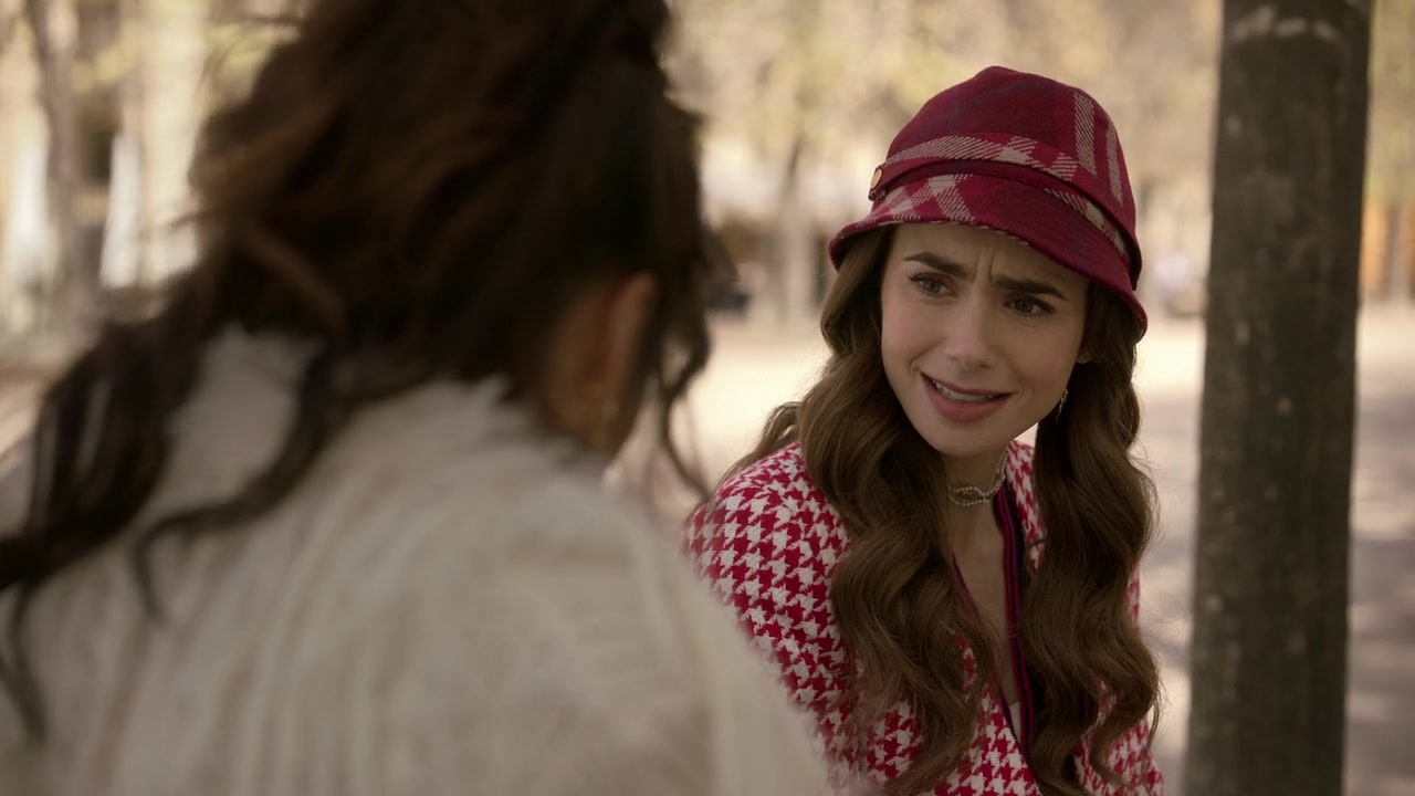 Emily_in_Paris_S01E06_Ringarde_720p_NF_WEB-DL_DDP5_1_x264-BTN_0592.jpg