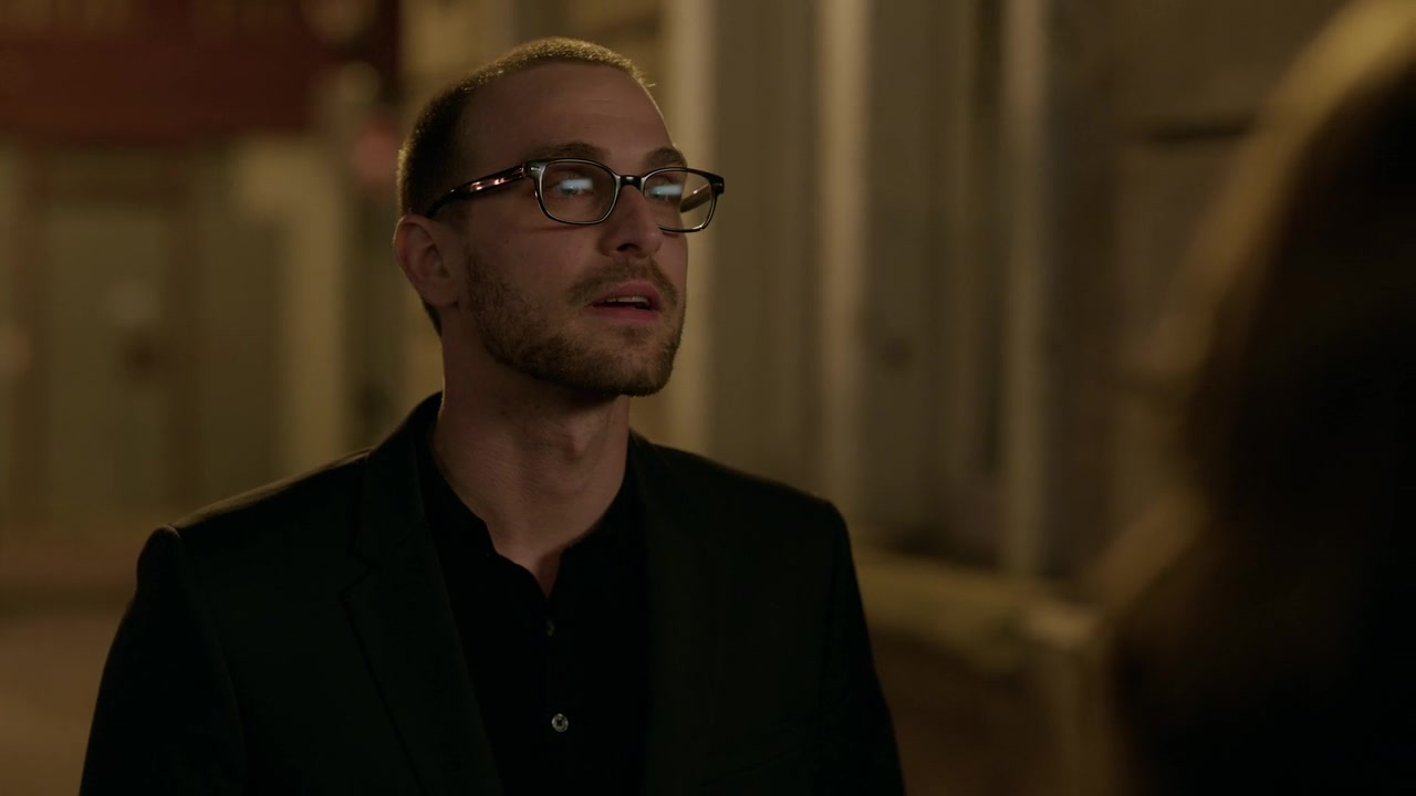 Emily_in_Paris_S01E06_Ringarde_720p_NF_WEB-DL_DDP5_1_x264-BTN_0714.jpg