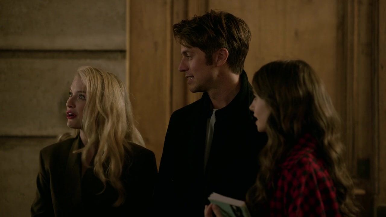 Emily_in_Paris_S01E06_Ringarde_720p_NF_WEB-DL_DDP5_1_x264-BTN_0722.jpg