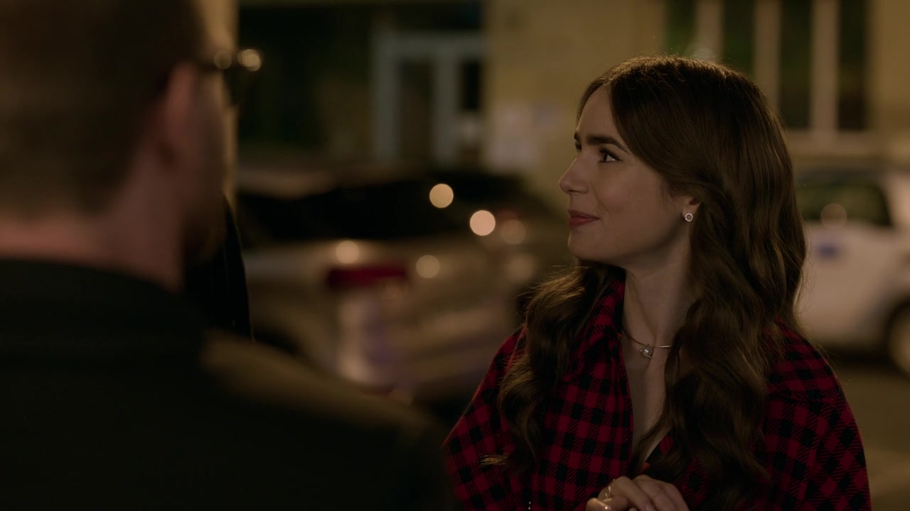 Emily_in_Paris_S01E06_Ringarde_720p_NF_WEB-DL_DDP5_1_x264-BTN_0729.jpg