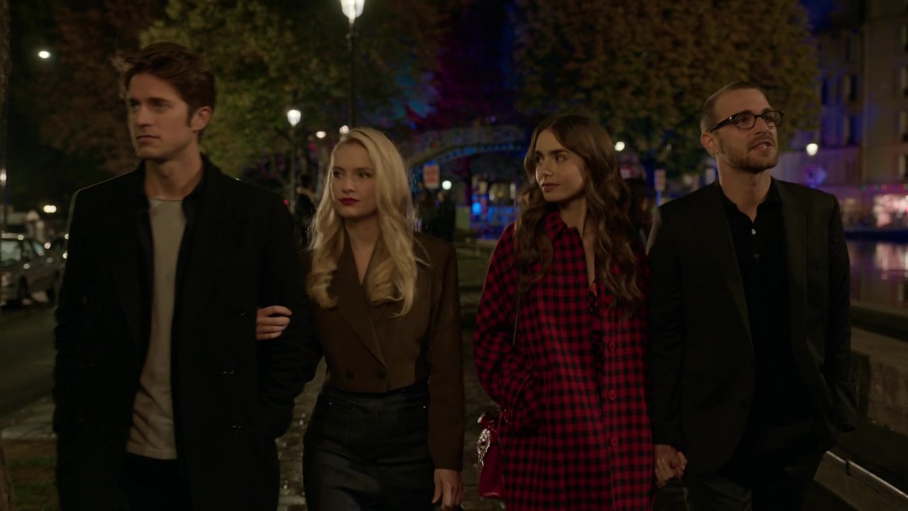 Emily_in_Paris_S01E06_Ringarde_720p_NF_WEB-DL_DDP5_1_x264-BTN_0745.jpg