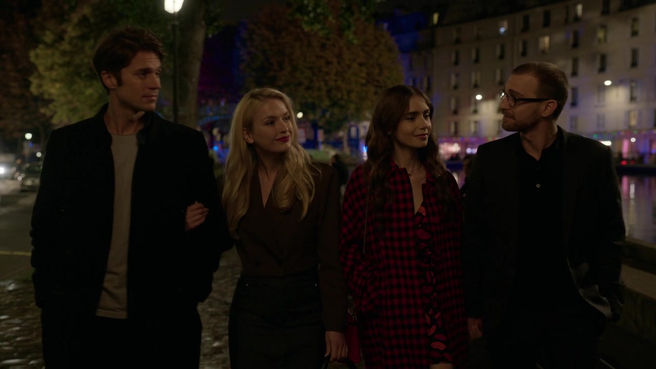 Emily_in_Paris_S01E06_Ringarde_720p_NF_WEB-DL_DDP5_1_x264-BTN_0760.jpg