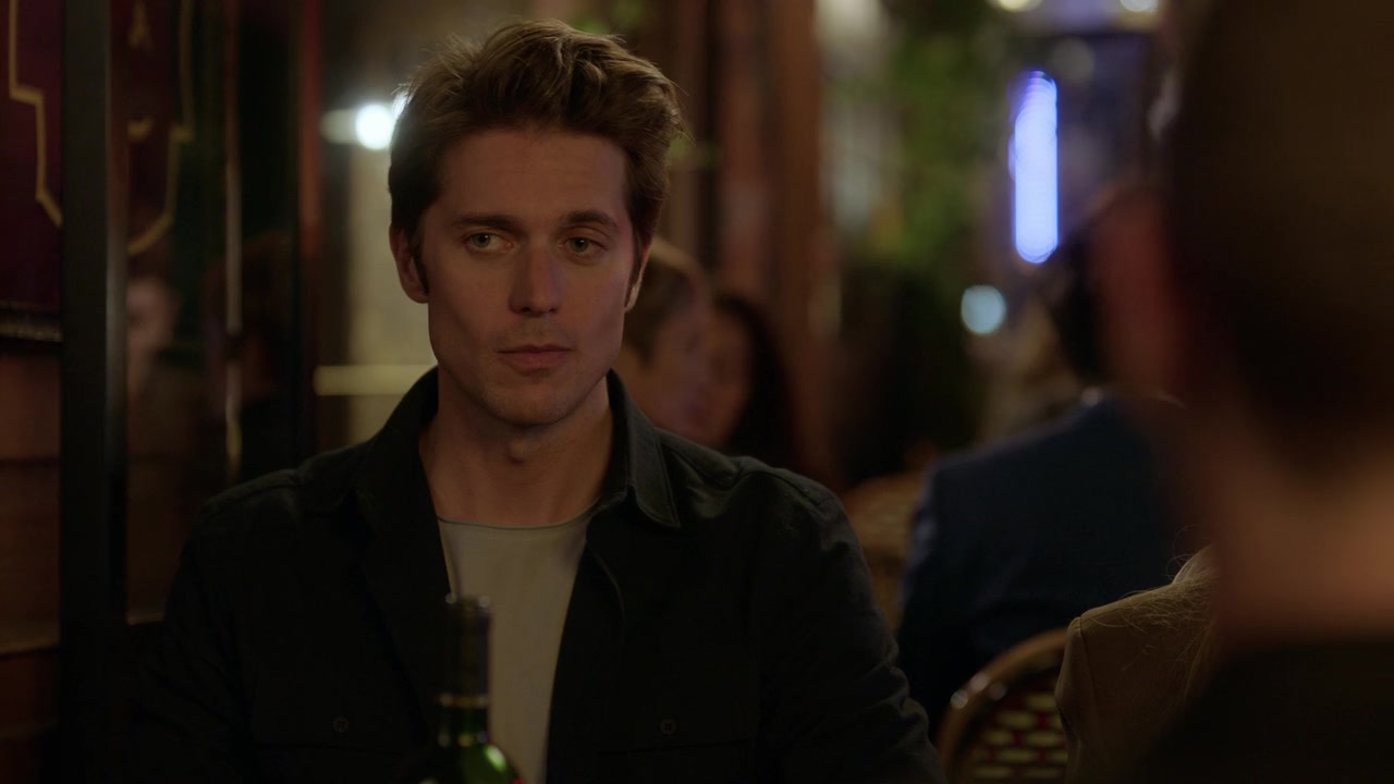 Emily_in_Paris_S01E06_Ringarde_720p_NF_WEB-DL_DDP5_1_x264-BTN_0771.jpg