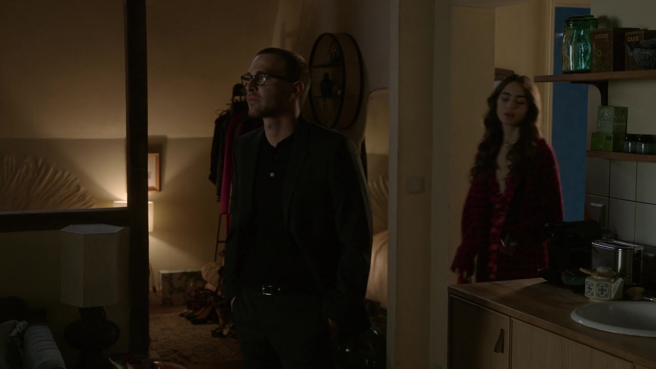 Emily_in_Paris_S01E06_Ringarde_720p_NF_WEB-DL_DDP5_1_x264-BTN_0805.jpg Emily_in_Paris_S01E06_Ringarde_720p_NF_WEB-DL_DDP5_1_x264-BTN_0805.jpg