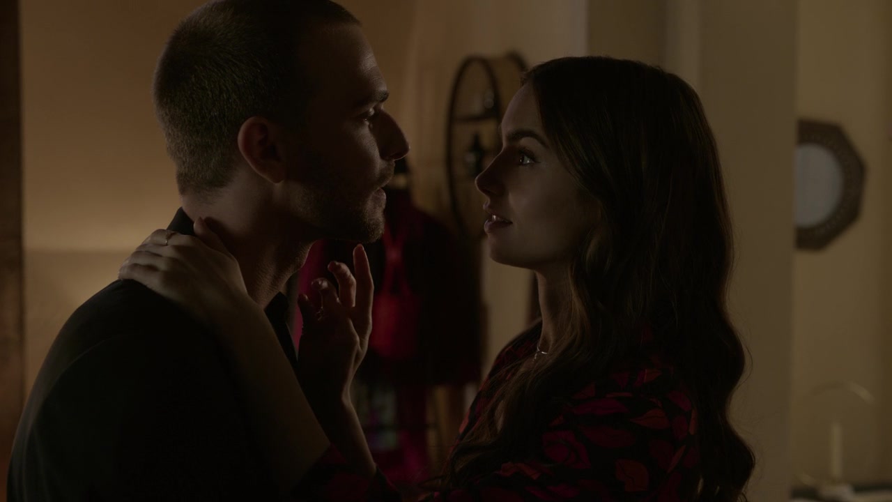 Emily_in_Paris_S01E06_Ringarde_720p_NF_WEB-DL_DDP5_1_x264-BTN_0820.jpg Emily_in_Paris_S01E06_Ringarde_720p_NF_WEB-DL_DDP5_1_x264-BTN_0820.jpg