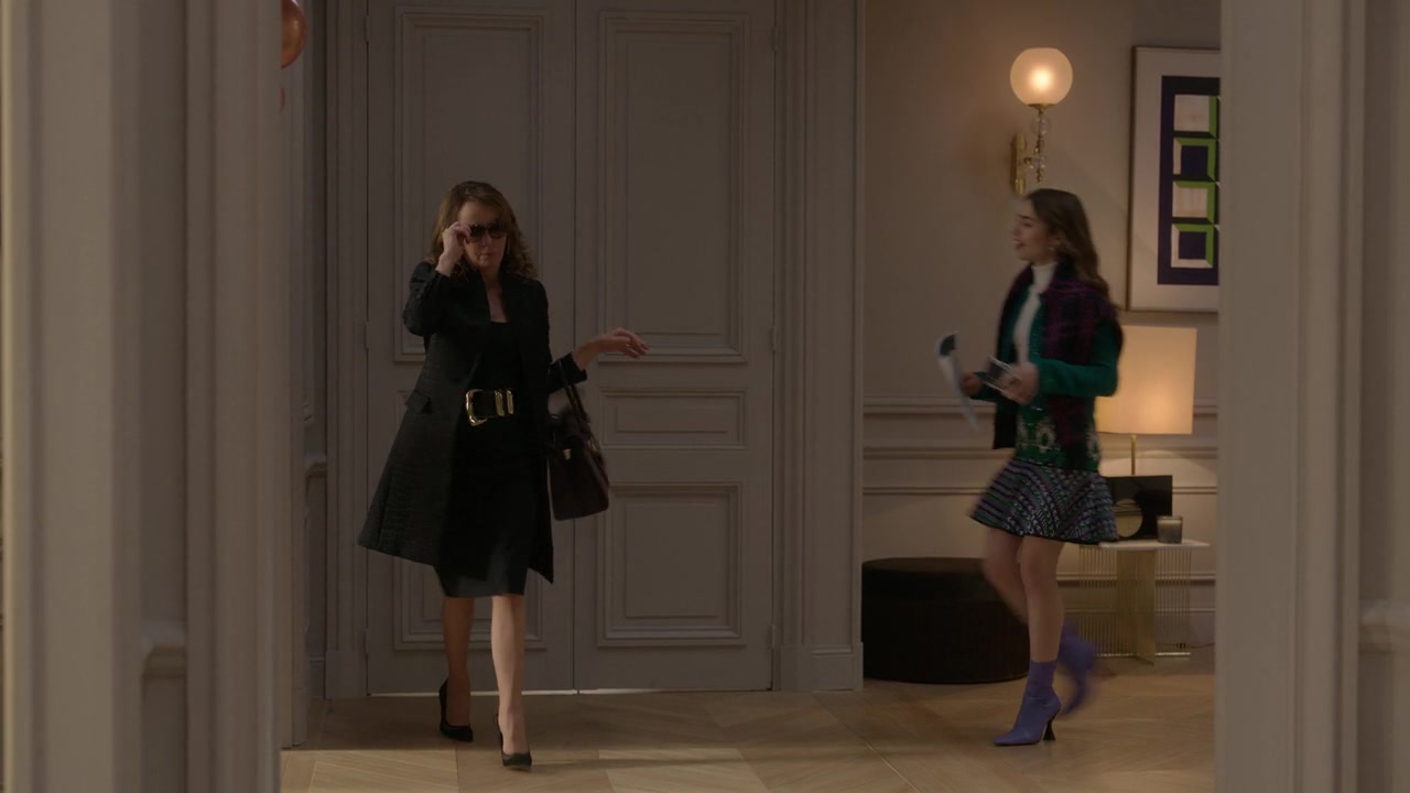 Emily_in_Paris_S01E06_Ringarde_720p_NF_WEB-DL_DDP5_1_x264-BTN_0857.jpg