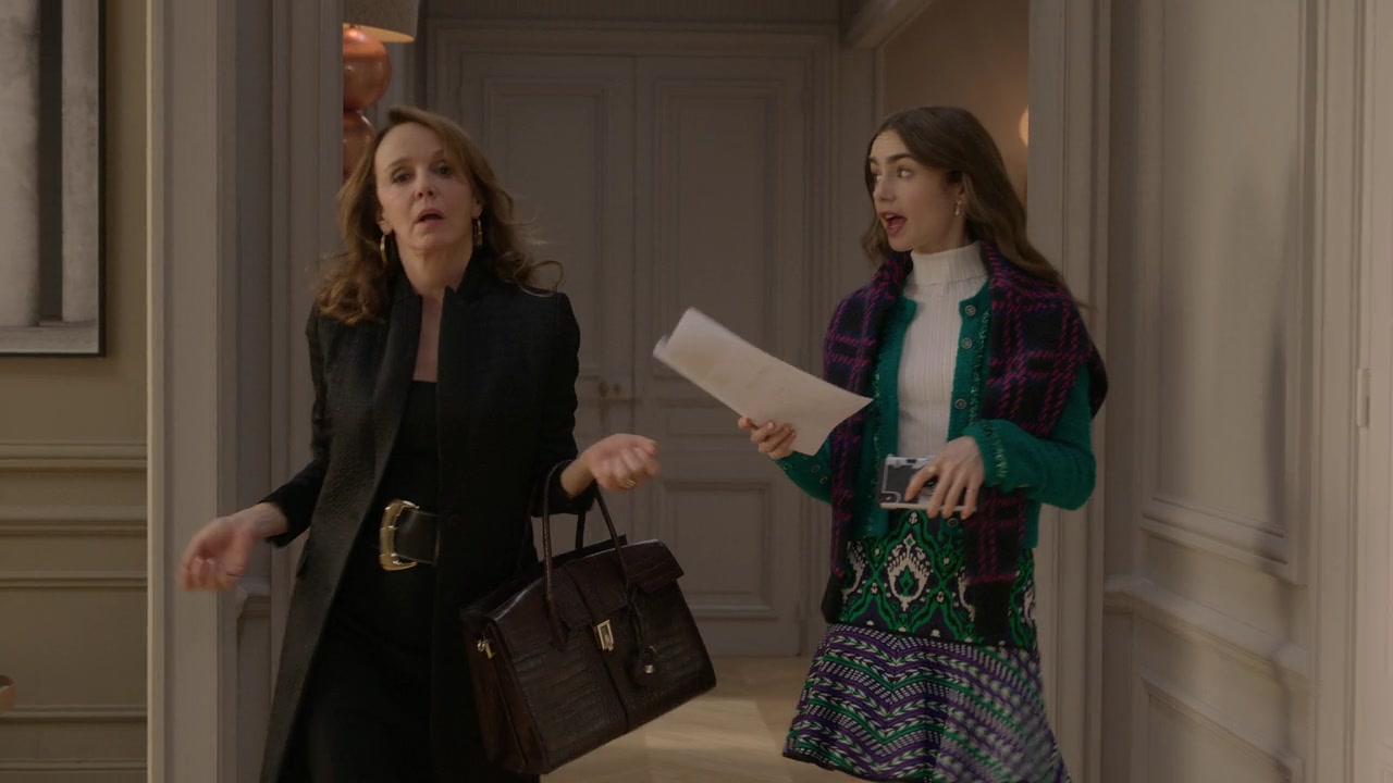 Emily_in_Paris_S01E06_Ringarde_720p_NF_WEB-DL_DDP5_1_x264-BTN_0861.jpg