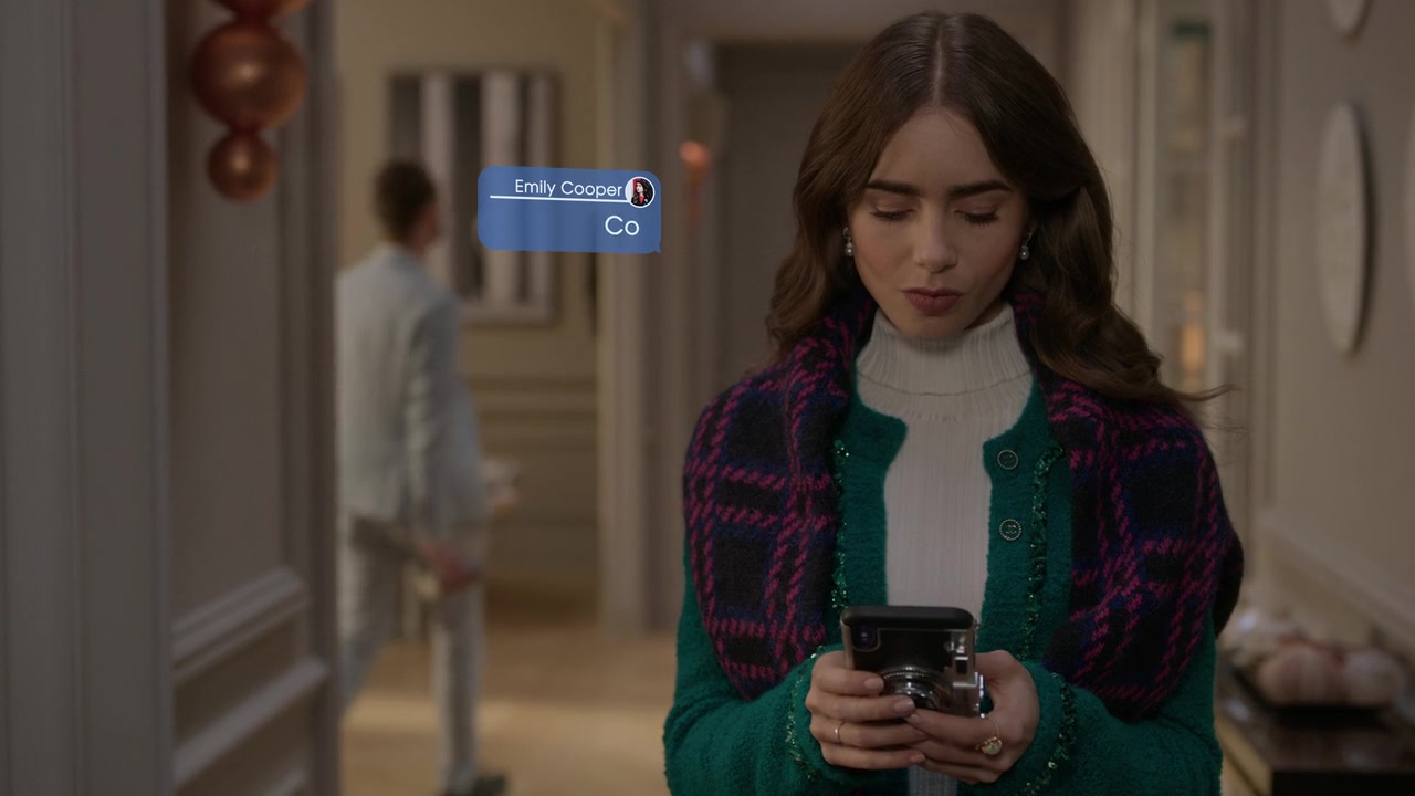 Emily_in_Paris_S01E06_Ringarde_720p_NF_WEB-DL_DDP5_1_x264-BTN_0880.jpg