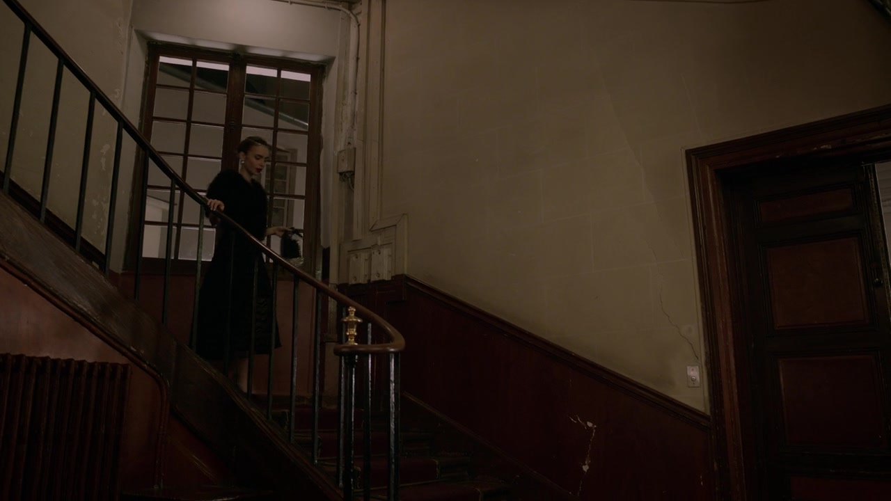 Emily_in_Paris_S01E06_Ringarde_720p_NF_WEB-DL_DDP5_1_x264-BTN_0889.jpg