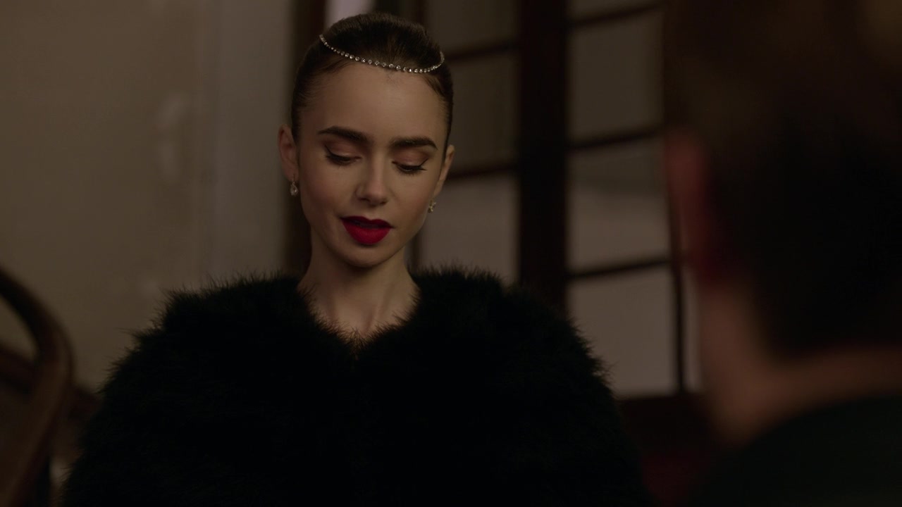 Emily_in_Paris_S01E06_Ringarde_720p_NF_WEB-DL_DDP5_1_x264-BTN_0916.jpg
