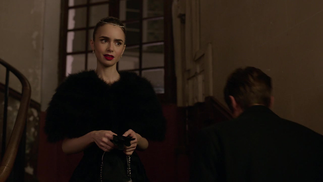 Emily_in_Paris_S01E06_Ringarde_720p_NF_WEB-DL_DDP5_1_x264-BTN_0922.jpg