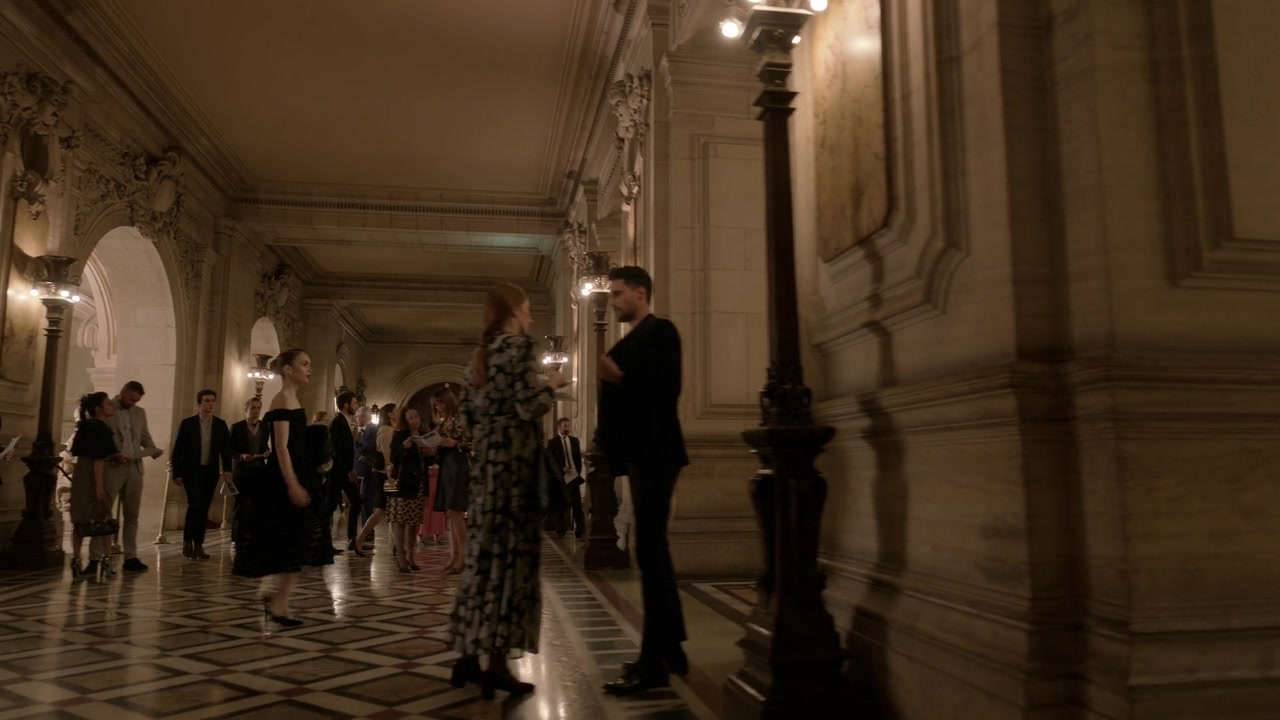 Emily_in_Paris_S01E06_Ringarde_720p_NF_WEB-DL_DDP5_1_x264-BTN_0931.jpg