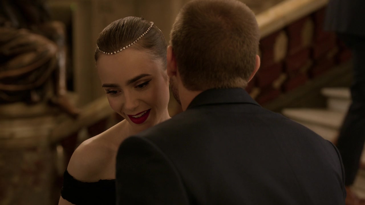 Emily_in_Paris_S01E06_Ringarde_720p_NF_WEB-DL_DDP5_1_x264-BTN_0943.jpg