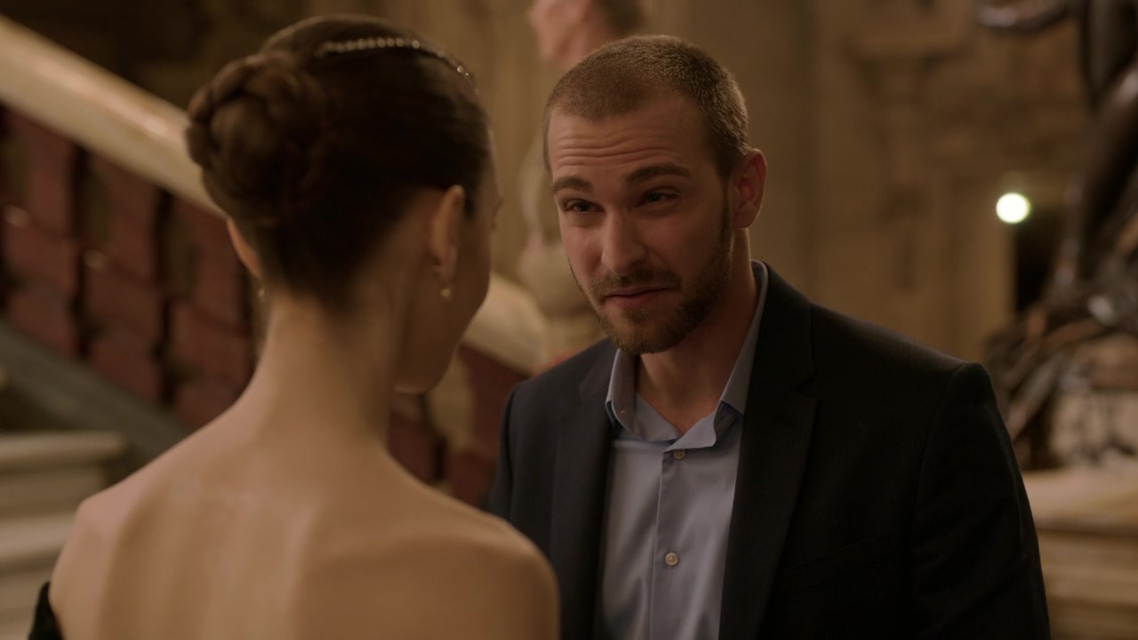 Emily_in_Paris_S01E06_Ringarde_720p_NF_WEB-DL_DDP5_1_x264-BTN_0968.jpg