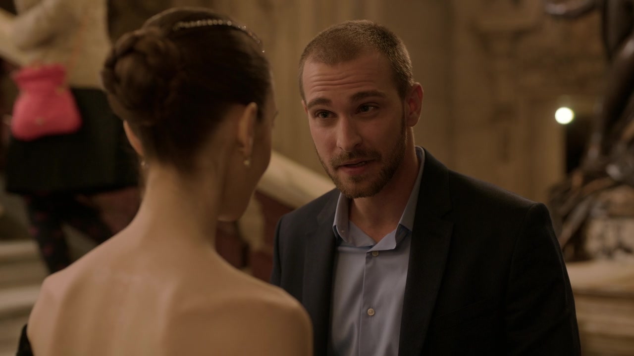 Emily_in_Paris_S01E06_Ringarde_720p_NF_WEB-DL_DDP5_1_x264-BTN_0969.jpg
