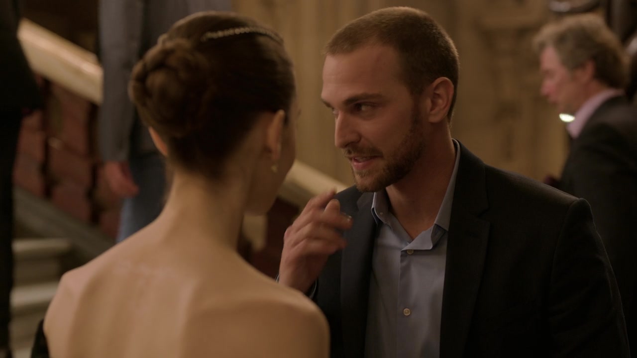 Emily_in_Paris_S01E06_Ringarde_720p_NF_WEB-DL_DDP5_1_x264-BTN_0979.jpg