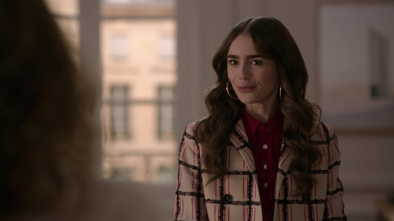Emily_in_Paris_S01E06_Ringarde_720p_NF_WEB-DL_DDP5_1_x264-BTN_1098.jpg