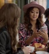 Emily_in_Paris_S01E06_Ringarde_720p_NF_WEB-DL_DDP5_1_x264-BTN_0094.jpg