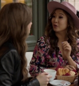 Emily_in_Paris_S01E06_Ringarde_720p_NF_WEB-DL_DDP5_1_x264-BTN_0125.jpg