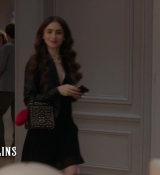 Emily_in_Paris_S01E06_Ringarde_720p_NF_WEB-DL_DDP5_1_x264-BTN_0133.jpg
