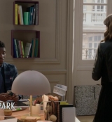 Emily_in_Paris_S01E06_Ringarde_720p_NF_WEB-DL_DDP5_1_x264-BTN_0136.jpg